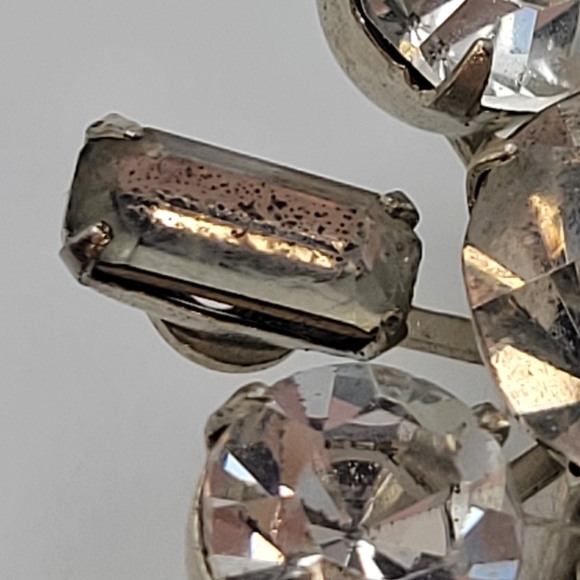 Vintage Rhinestone Starburst Brooch - Picture 8 of 11